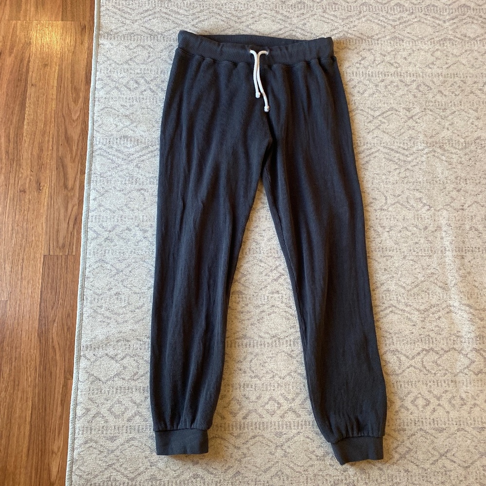 Perfectwhitetee Vintage Black Jogger Small